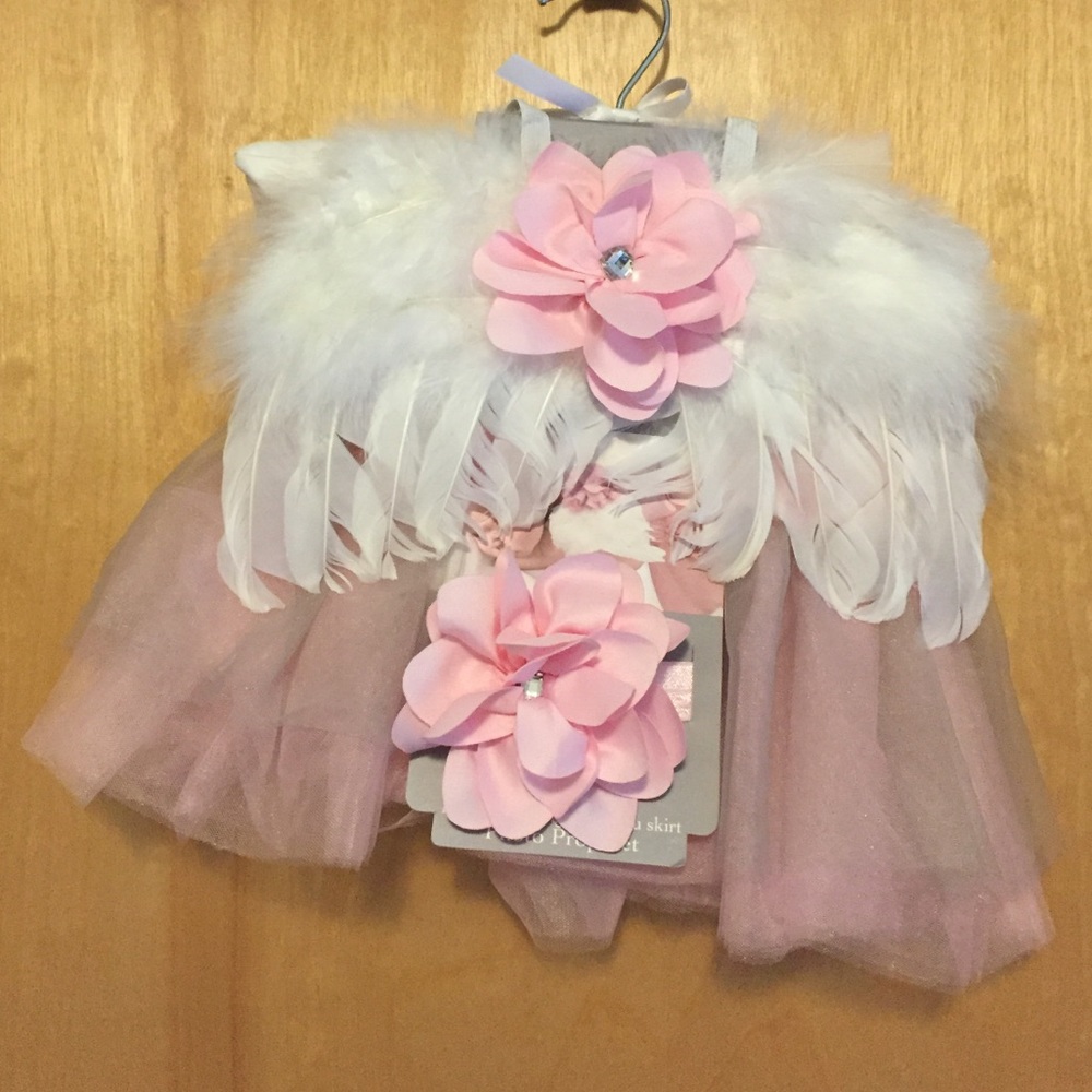 NWT Baby Angel Wings